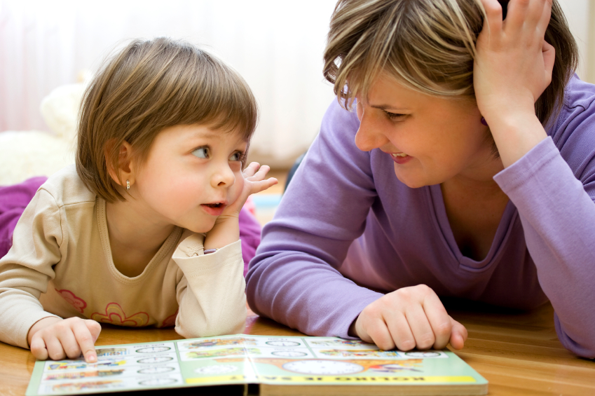 mother daughter reading